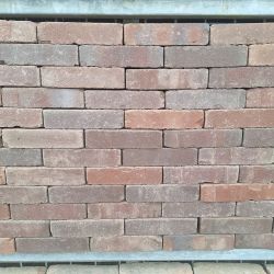 Old look waalformaat Kleve op pallets