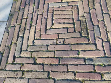 Oude waaltjes paars genuanceerd.