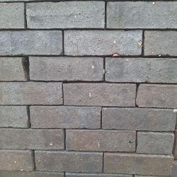 Old look dikformaat München op pallets