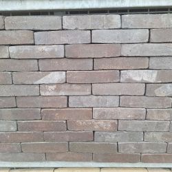 Old look waalformaat Braunsweig op pallets