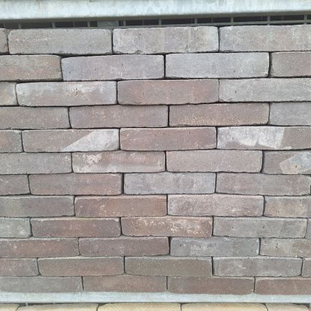 Old look waalformaat Braunsweig op pallets
